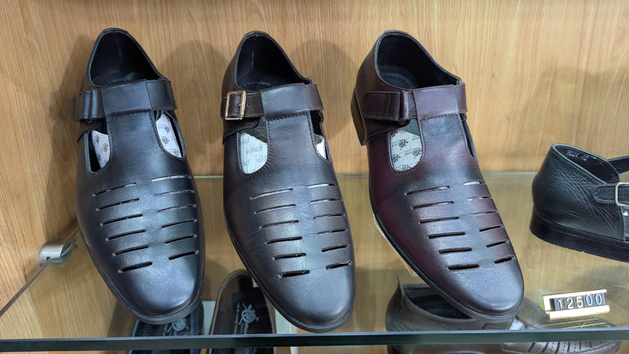 Ostrich Crocs Collection/sandals/slippers