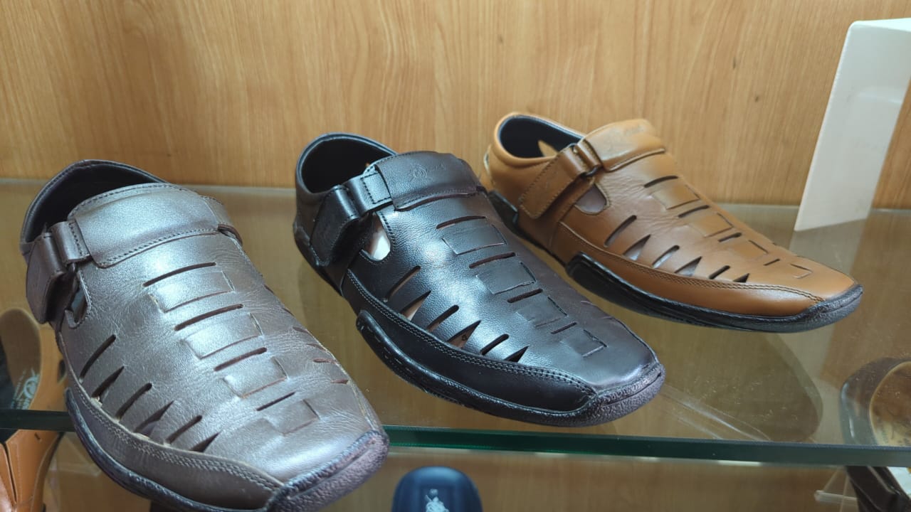 Ostrich Crocs Collection/sandals/slippers