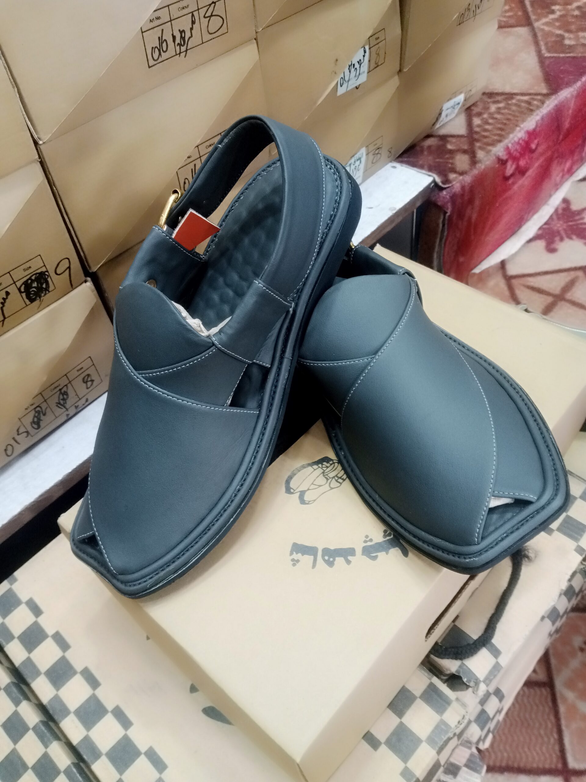 peshawari chappal/ kaptaan chappal/sandals/slippers