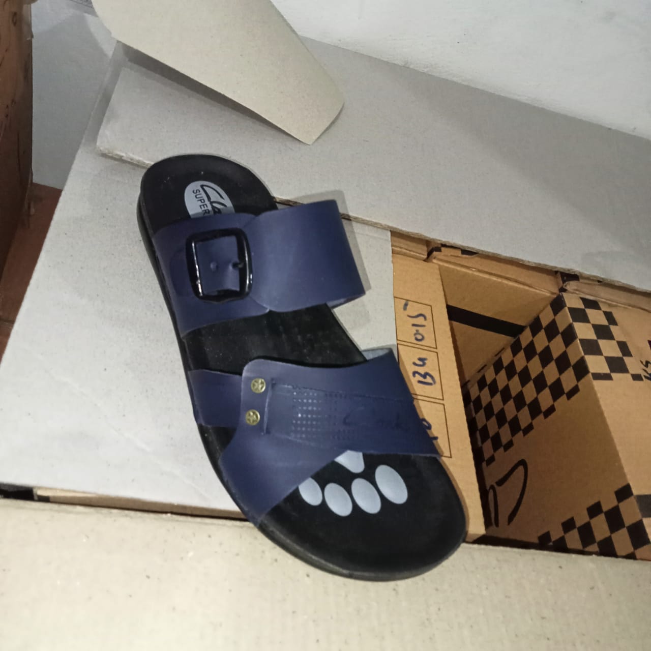 THREE STAR/MEN`S SLIPPERS/SANDALS