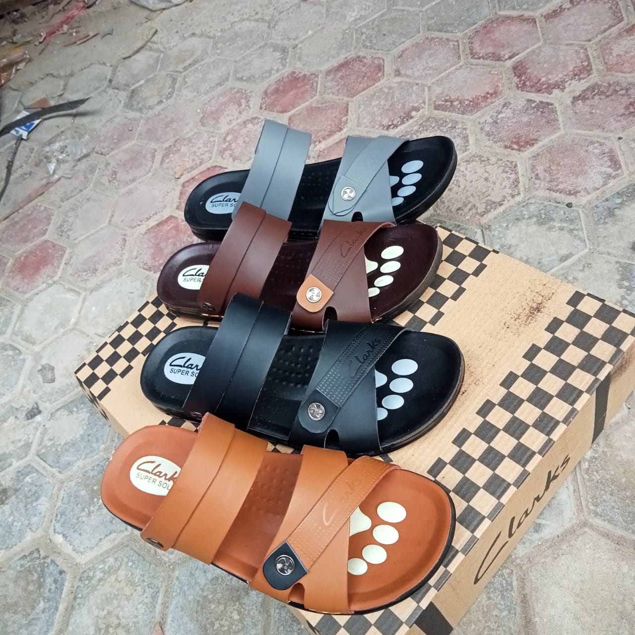 THREE STAR/MEN`S SLIPPERS/SANDALS