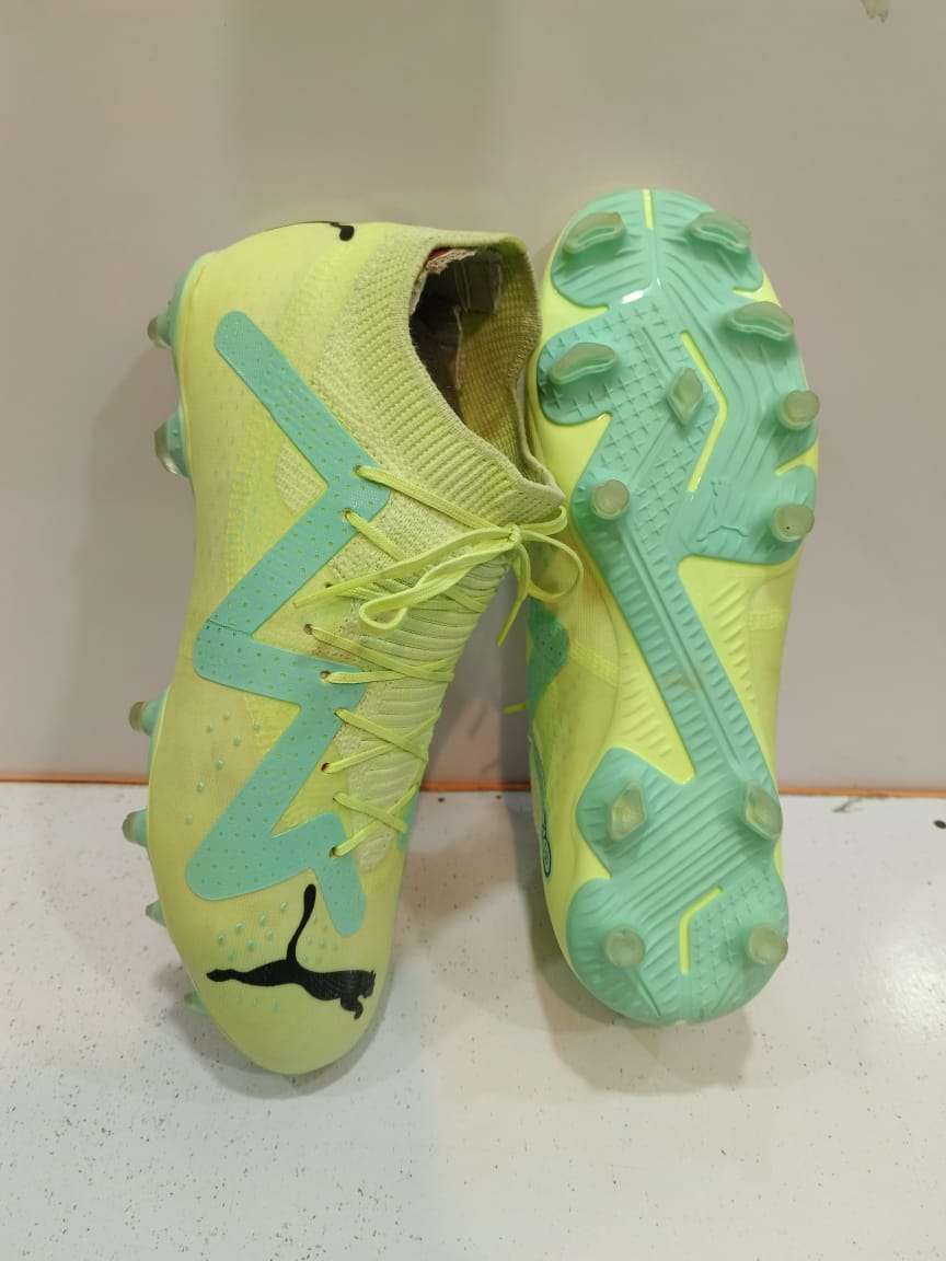 SALMAN SPORTS SHOES , MENS FOOTBALL SHOES
