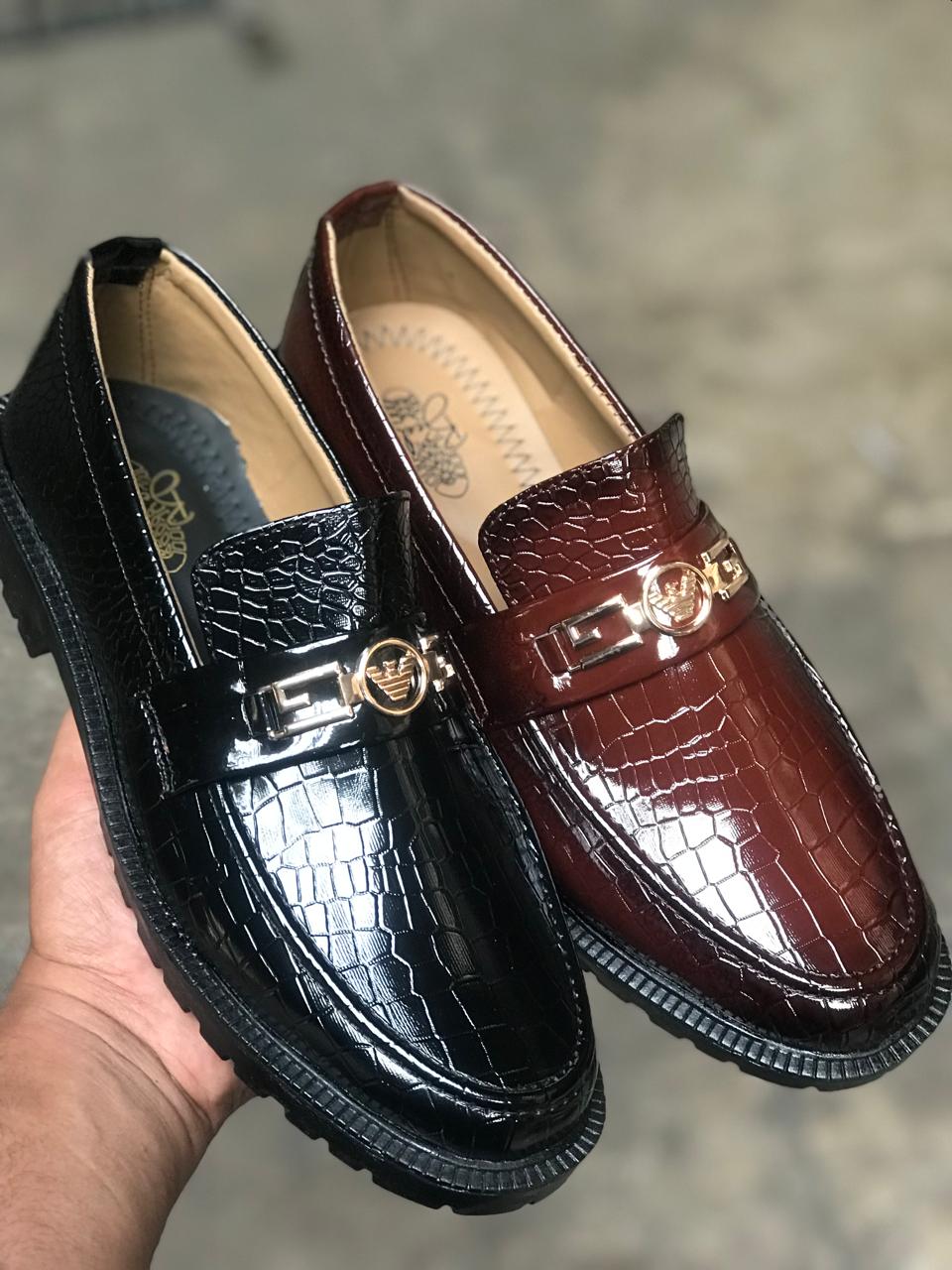 Handmade mens shoes patent leather