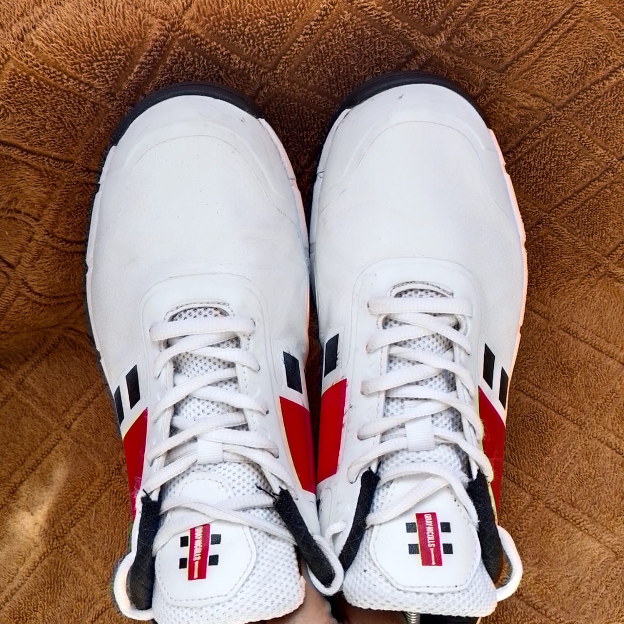 Branded shoes joggers mens