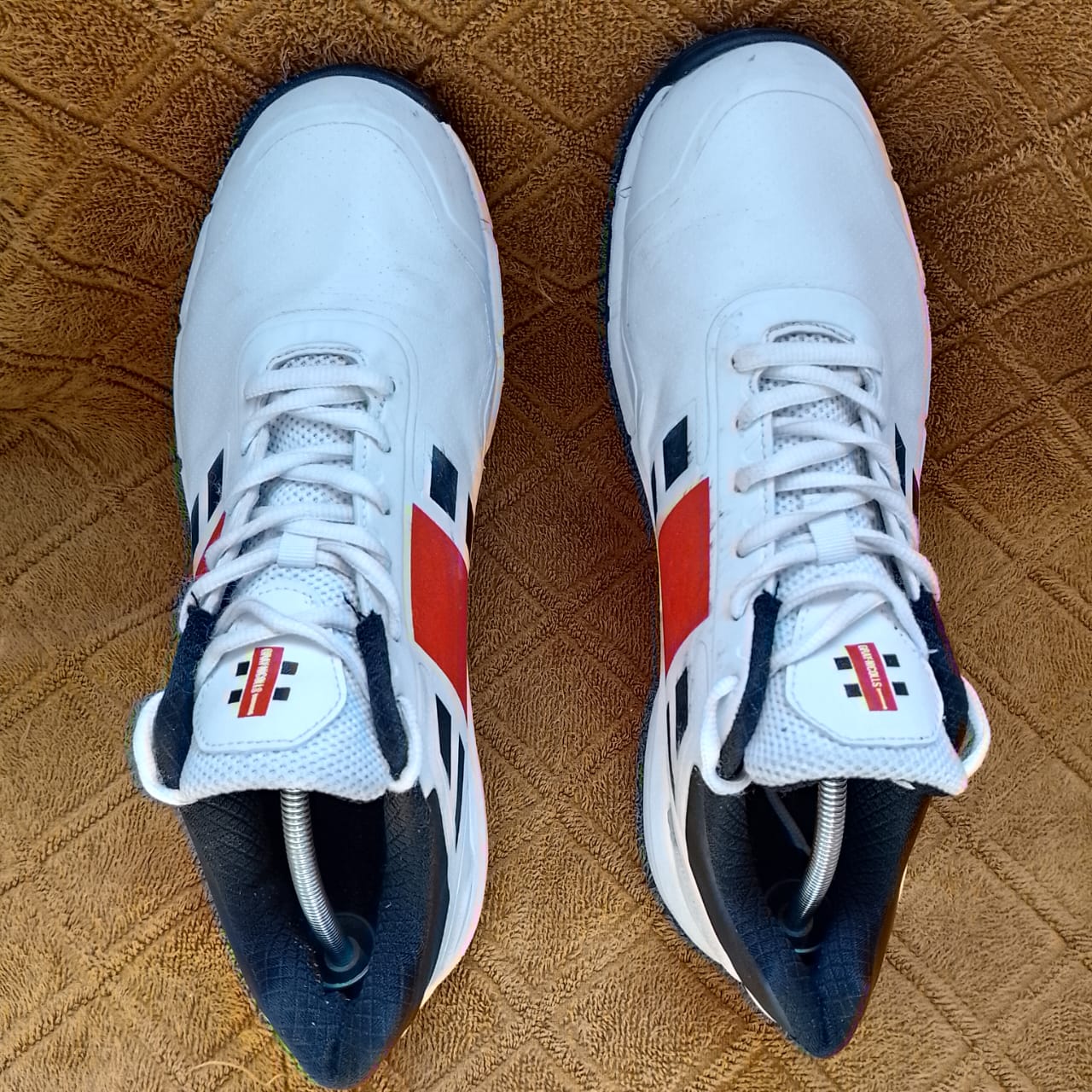 Branded shoes joggers mens