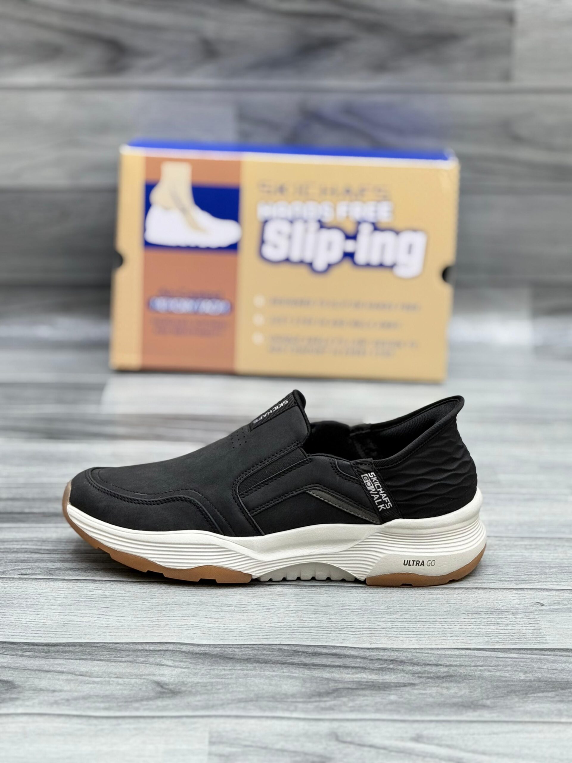 Ali Amazon lots Skechers Ultra Light Medicated Sole joggers