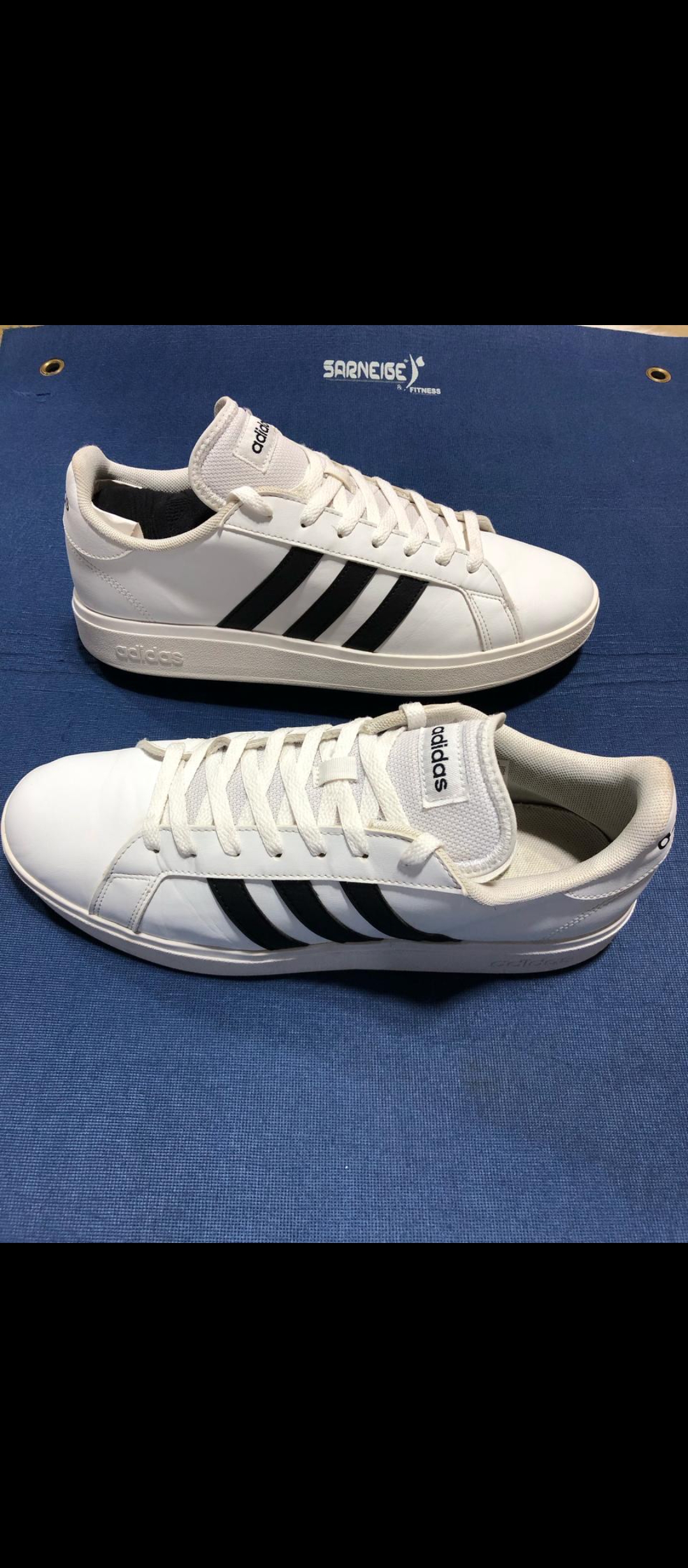 Brand Adidas 💯💯🔥 Origina shoes