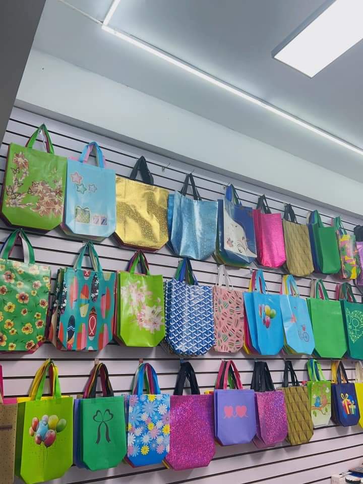 Malik tahir shopping bags