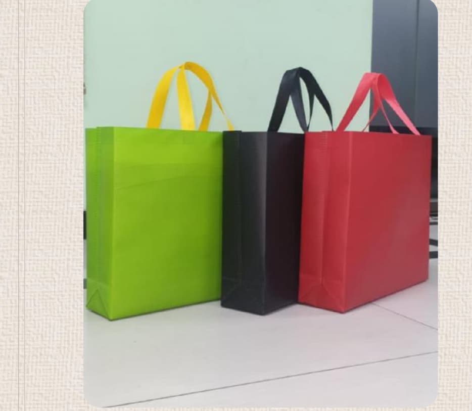 Malik tahir shopping bags