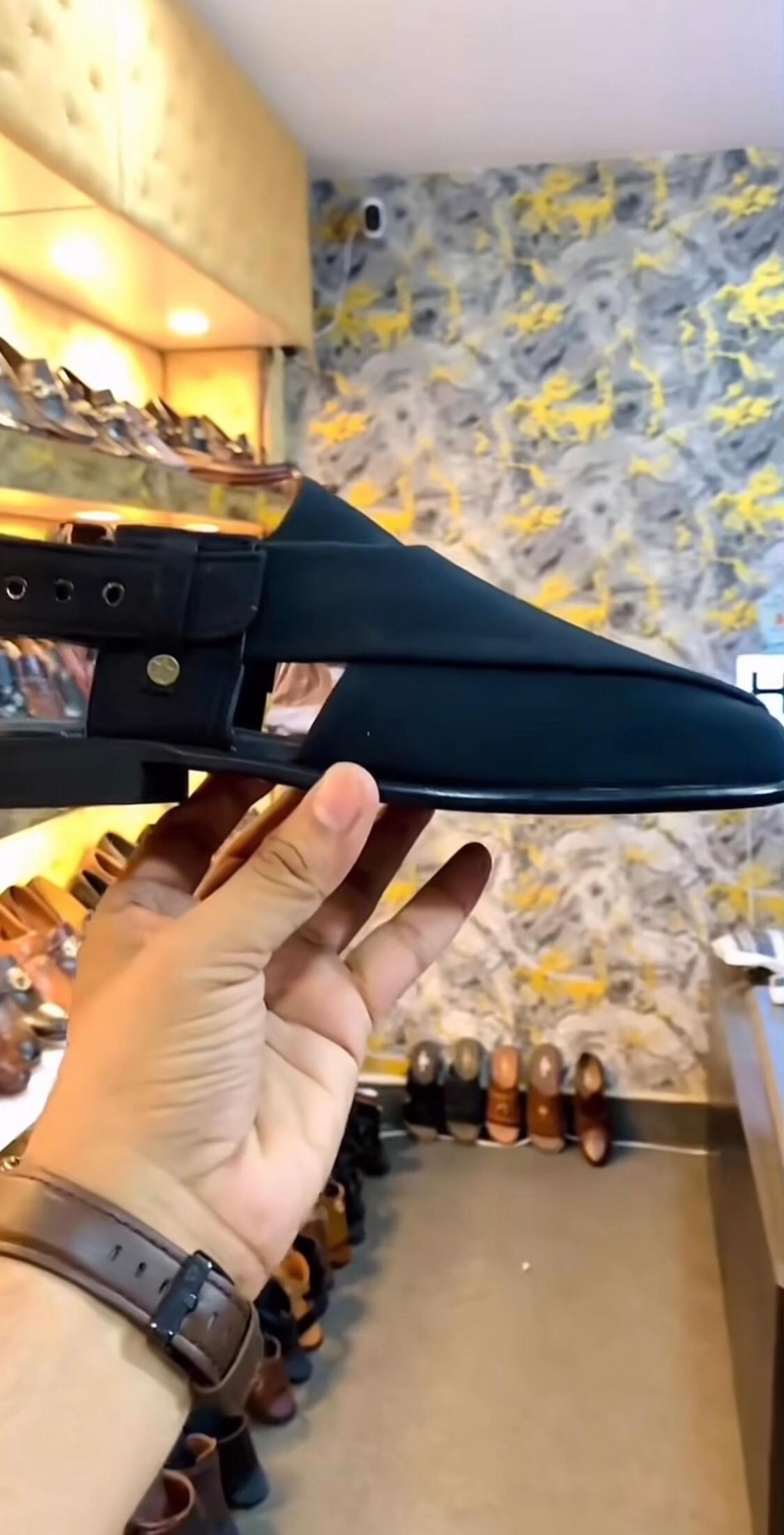 MA online store peshawari chappal