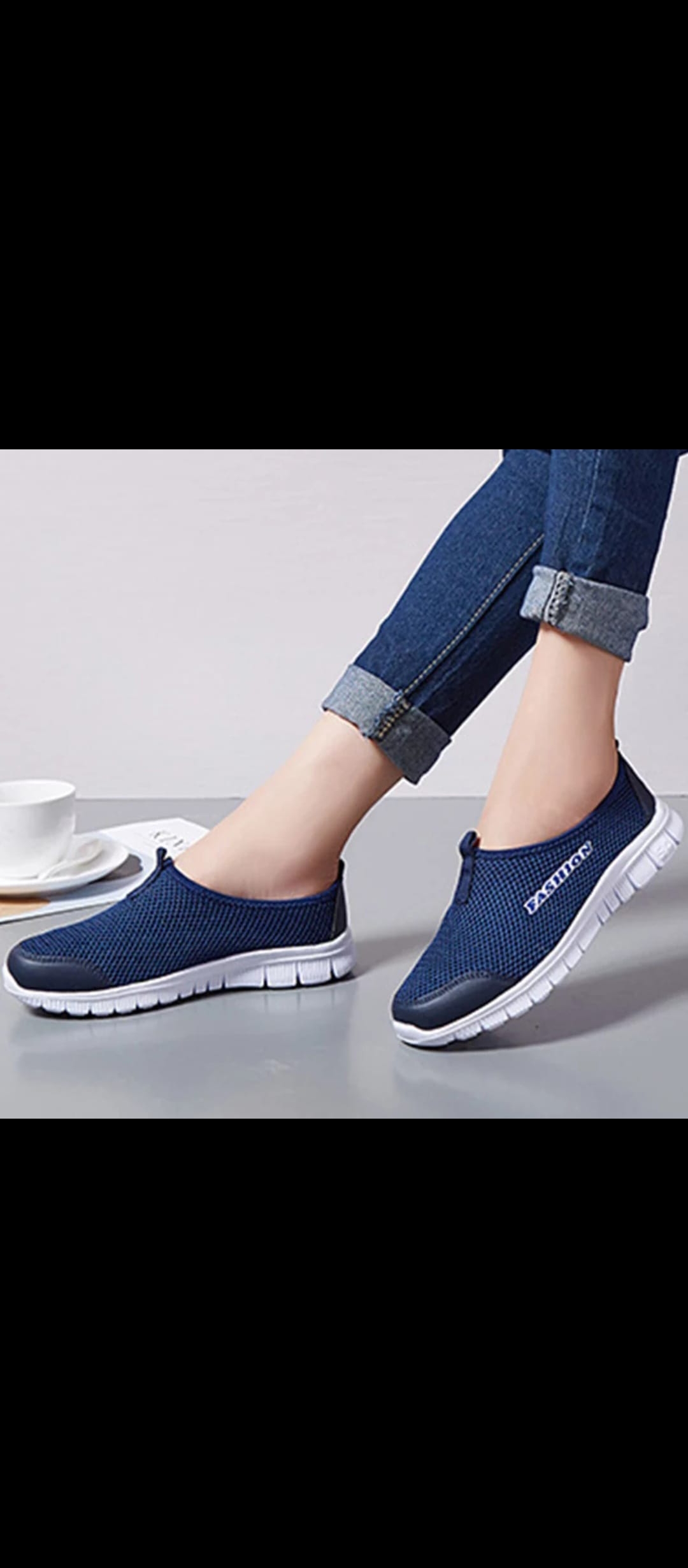 Ladies sneaker shoes