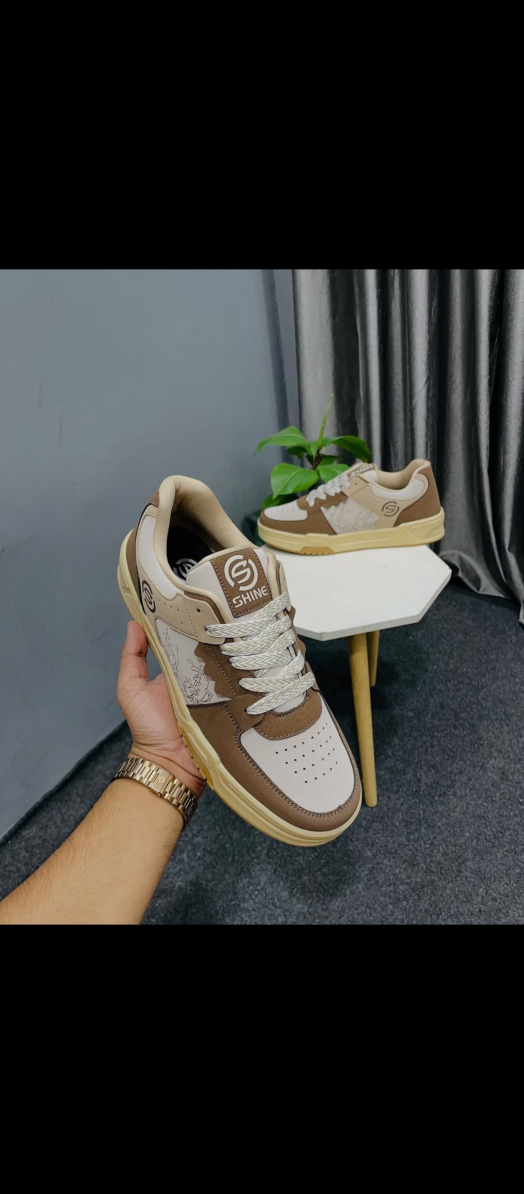 Men’s shoes sneakers