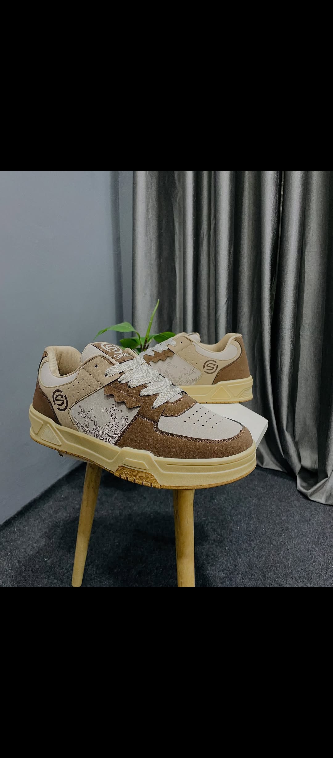 Men’s shoes sneakers