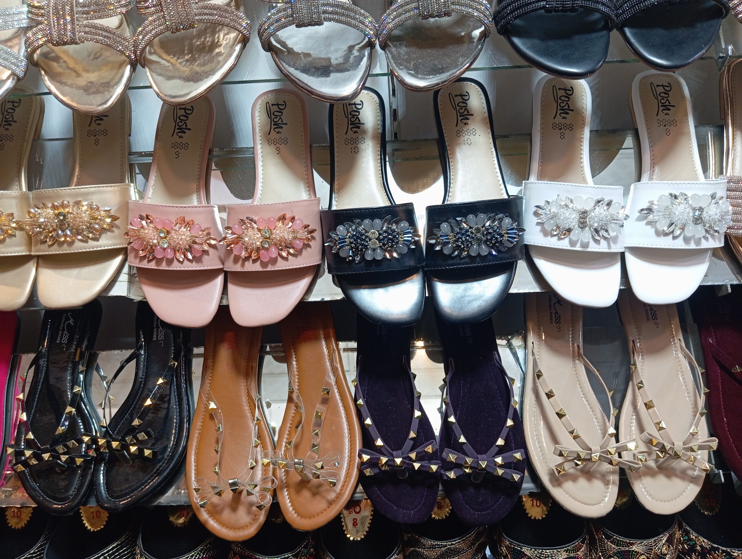 Ladies flats slippers