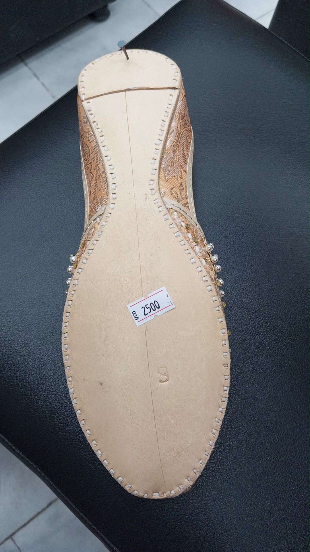 Women original leather Khussa