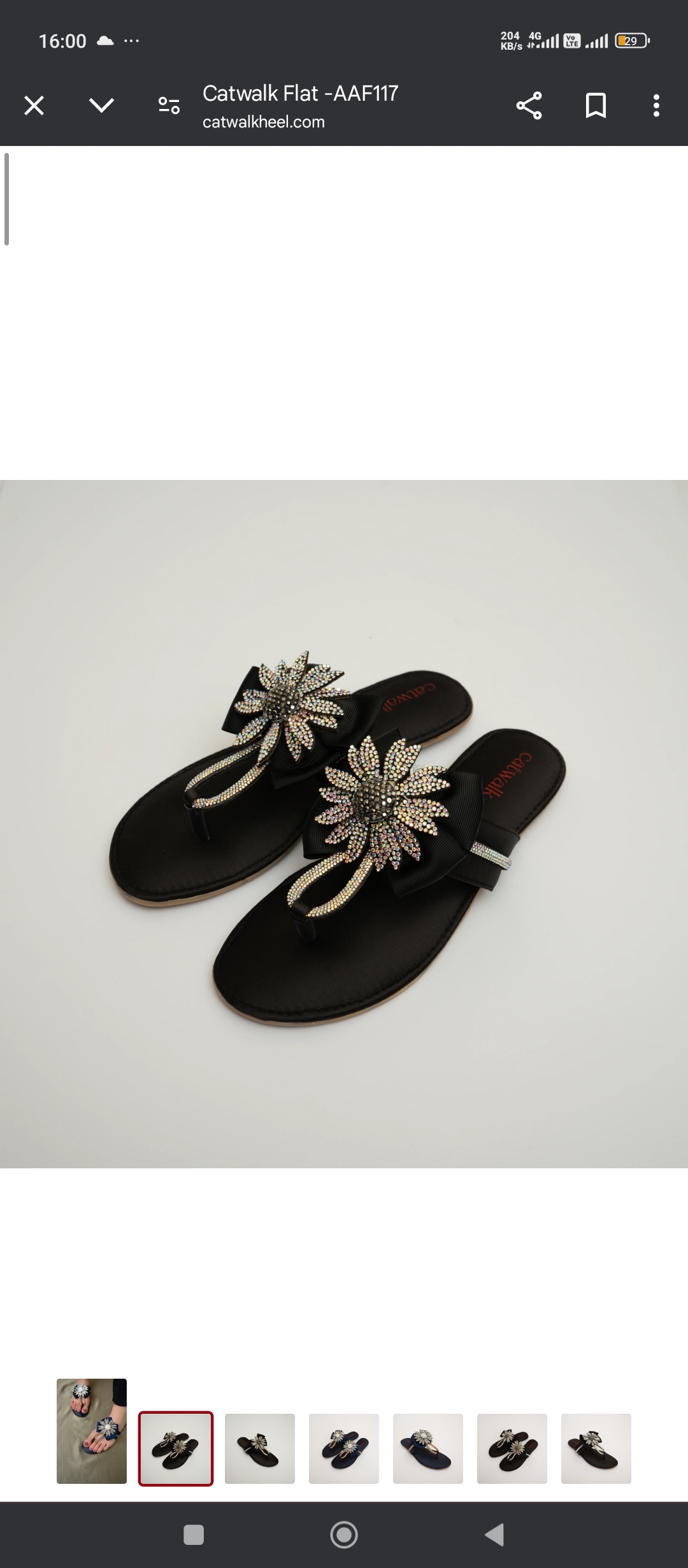 Ladies flat slipper