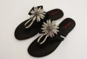 Ladies flat slipper