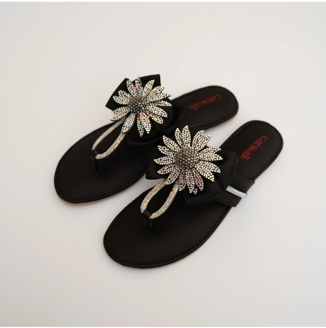 Ladies flat slipper