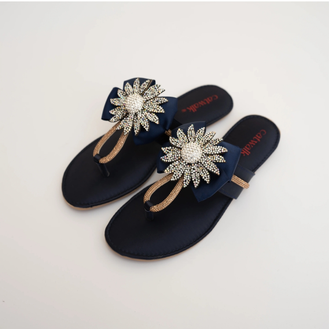 Ladies flat slipper
