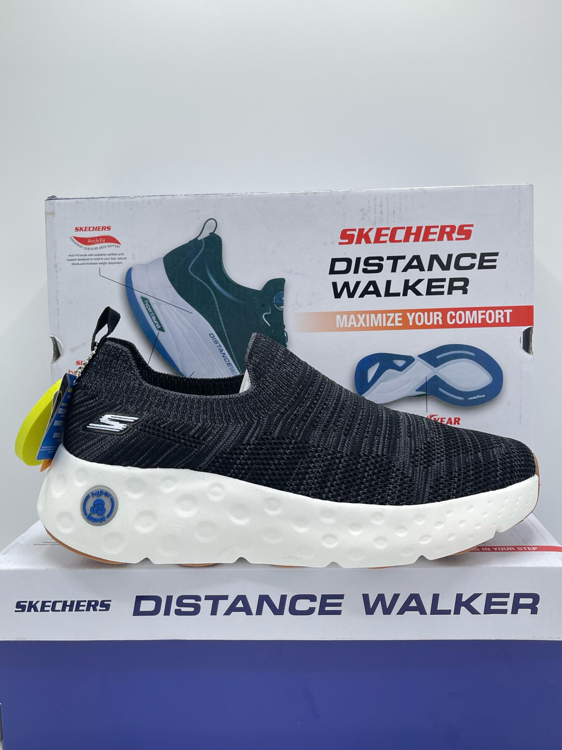 Skechers BOBS Unity joggers– Sleek Lines Slip-On Shoes (Black)