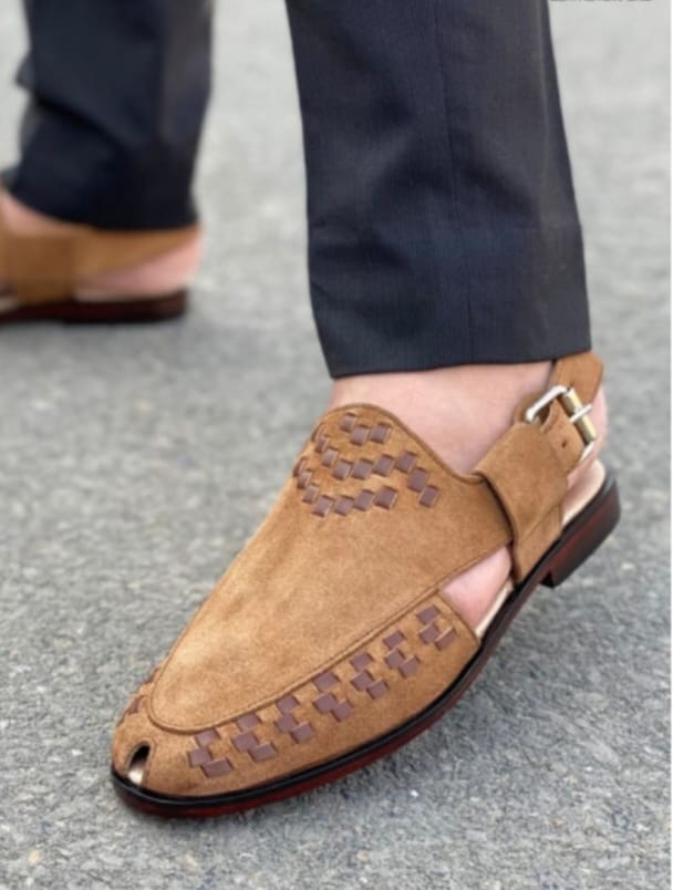 FAMOUS FOOTWEAR Suede chappal/Kheri/Peshawari