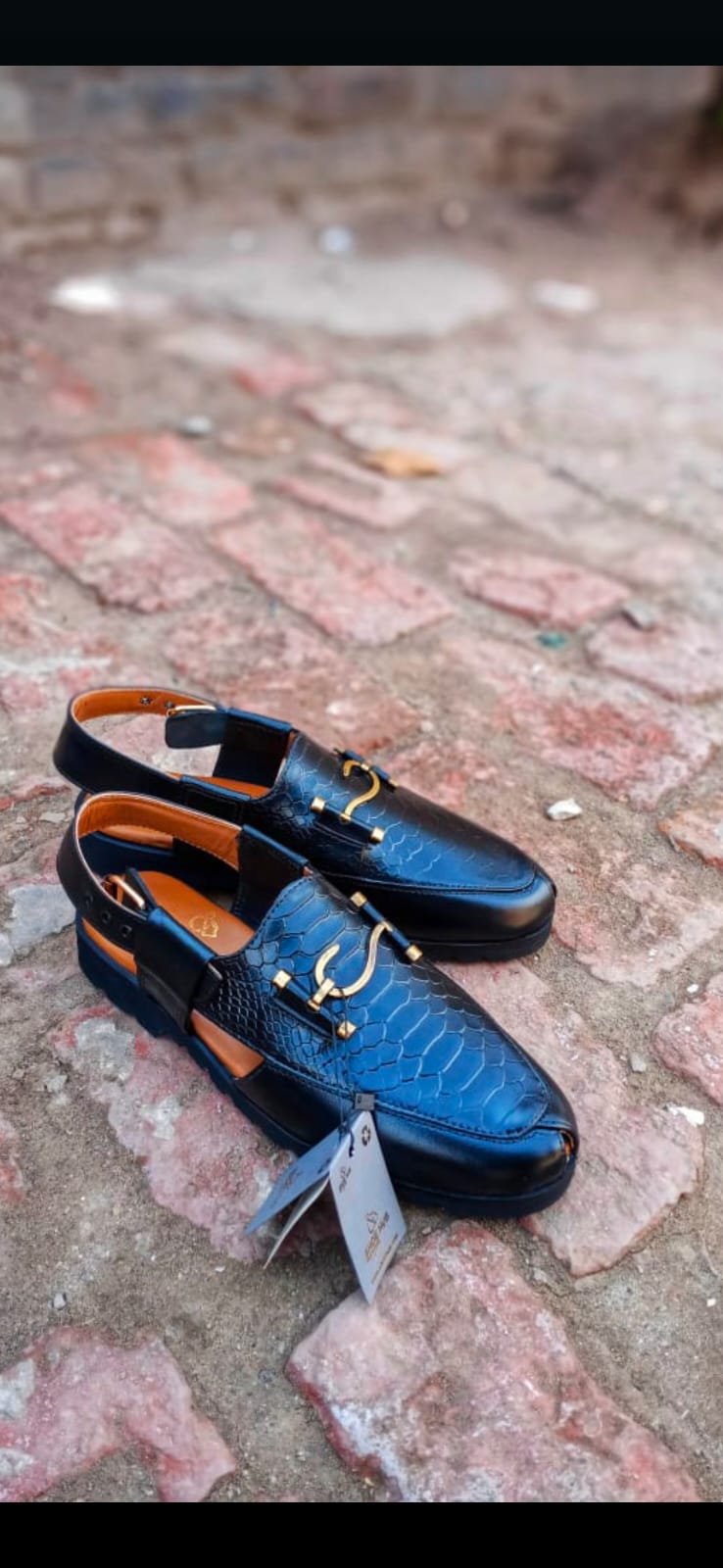 FAMOUS FOOTWEAR, Black Casual Peshawari