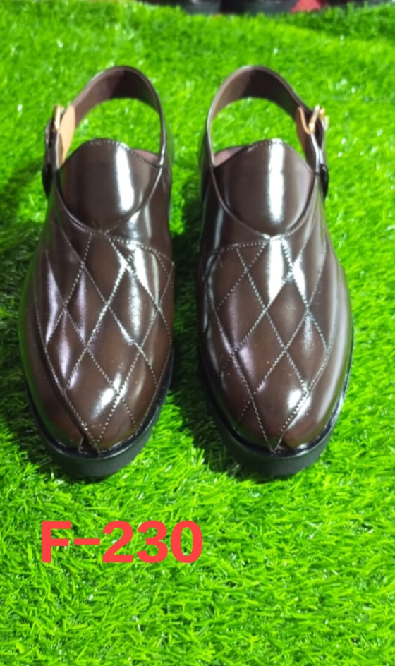 FAMOUS FOOTWEAR,Black Casual Peshawari
