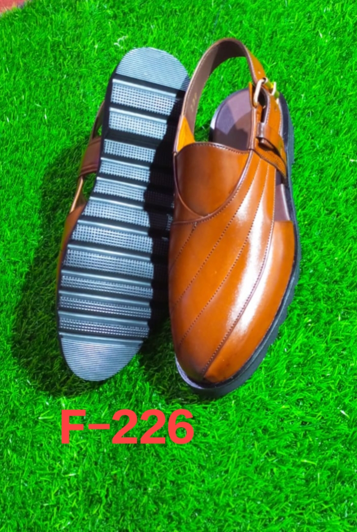 FAMOUS FOOTWEAR,Black Casual Peshawari