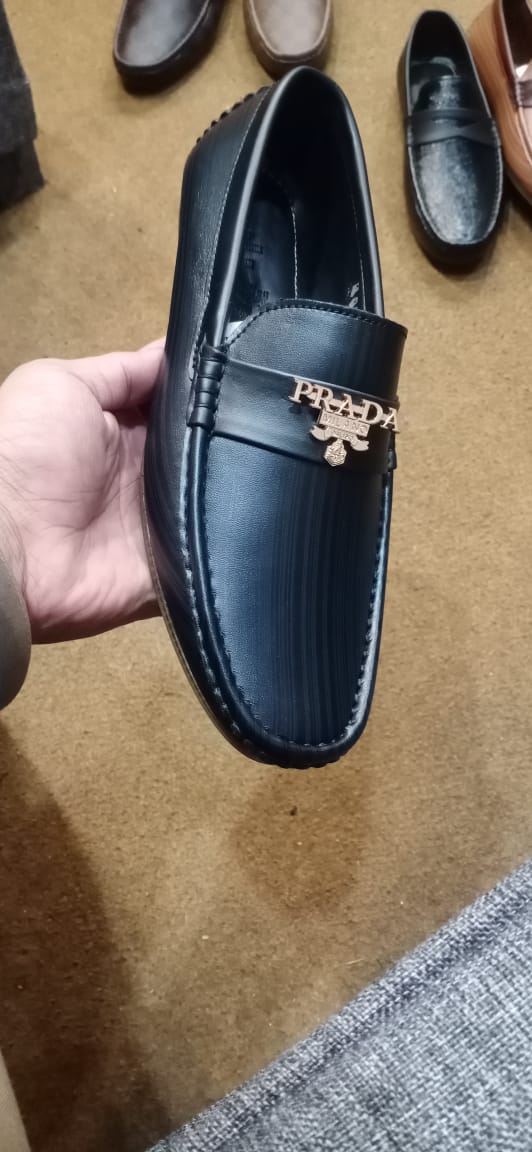 FAMOUS FOOTWEAR, Premium leather Moccasin shoes