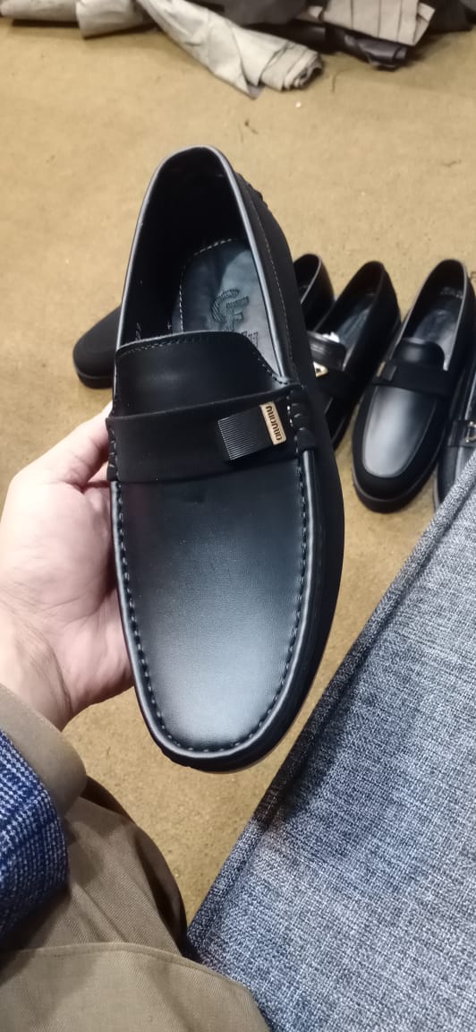 FAMOUS FOOTWEAR, Premium leather Moccasin shoes