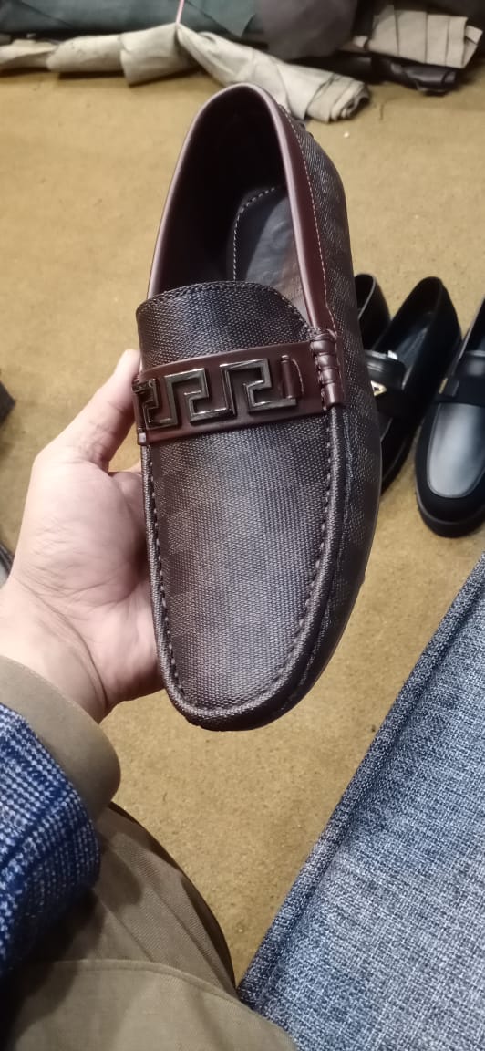 FAMOUS FOOTWEAR, Premium leather Moccasin shoes