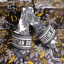 DIOR FLATS (Black Lion)