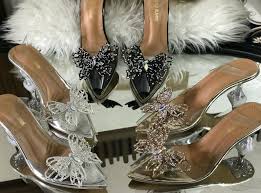 FASHION STEP LUNA CHARM HEELS