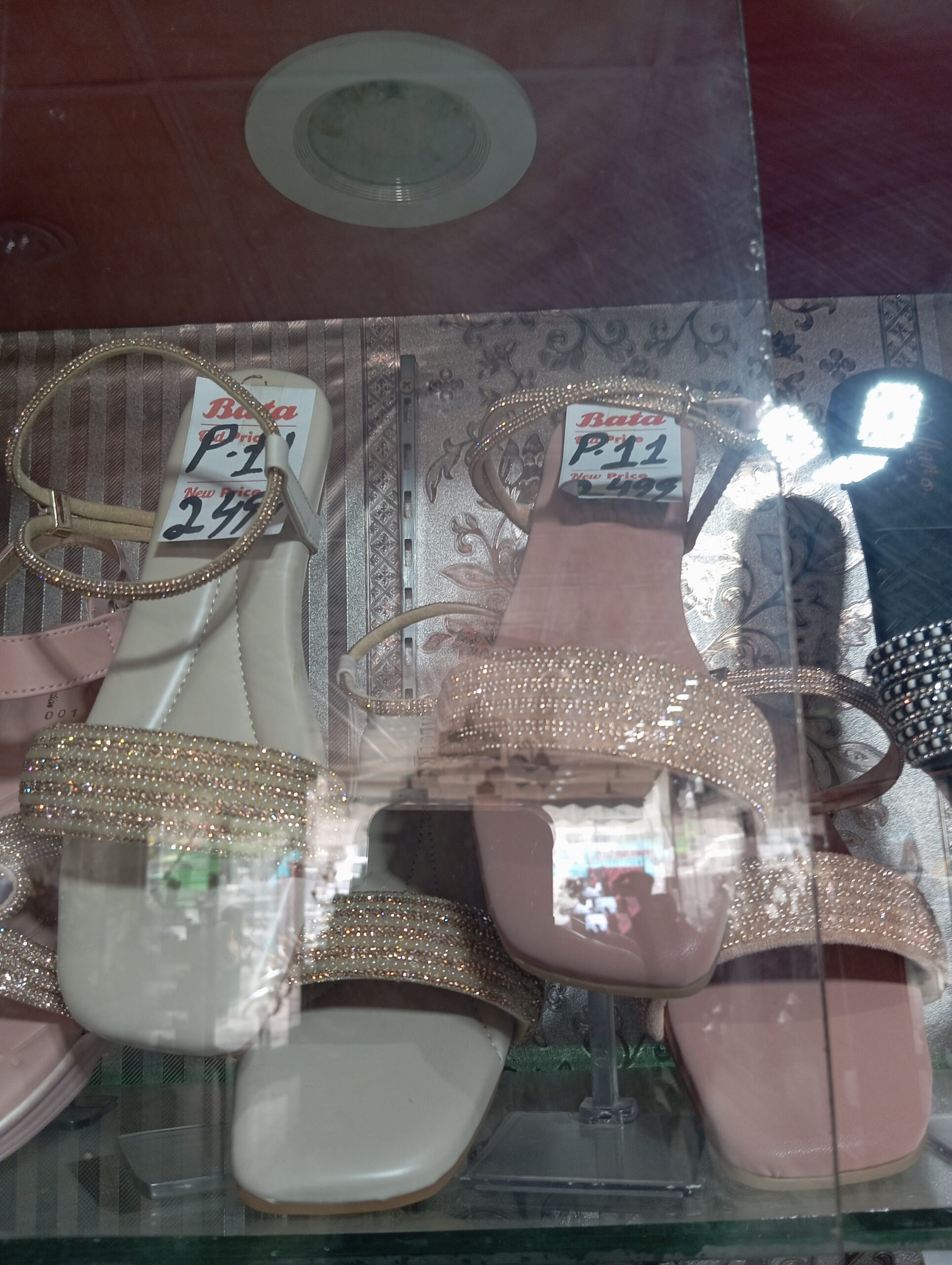 Fancy sandal for women