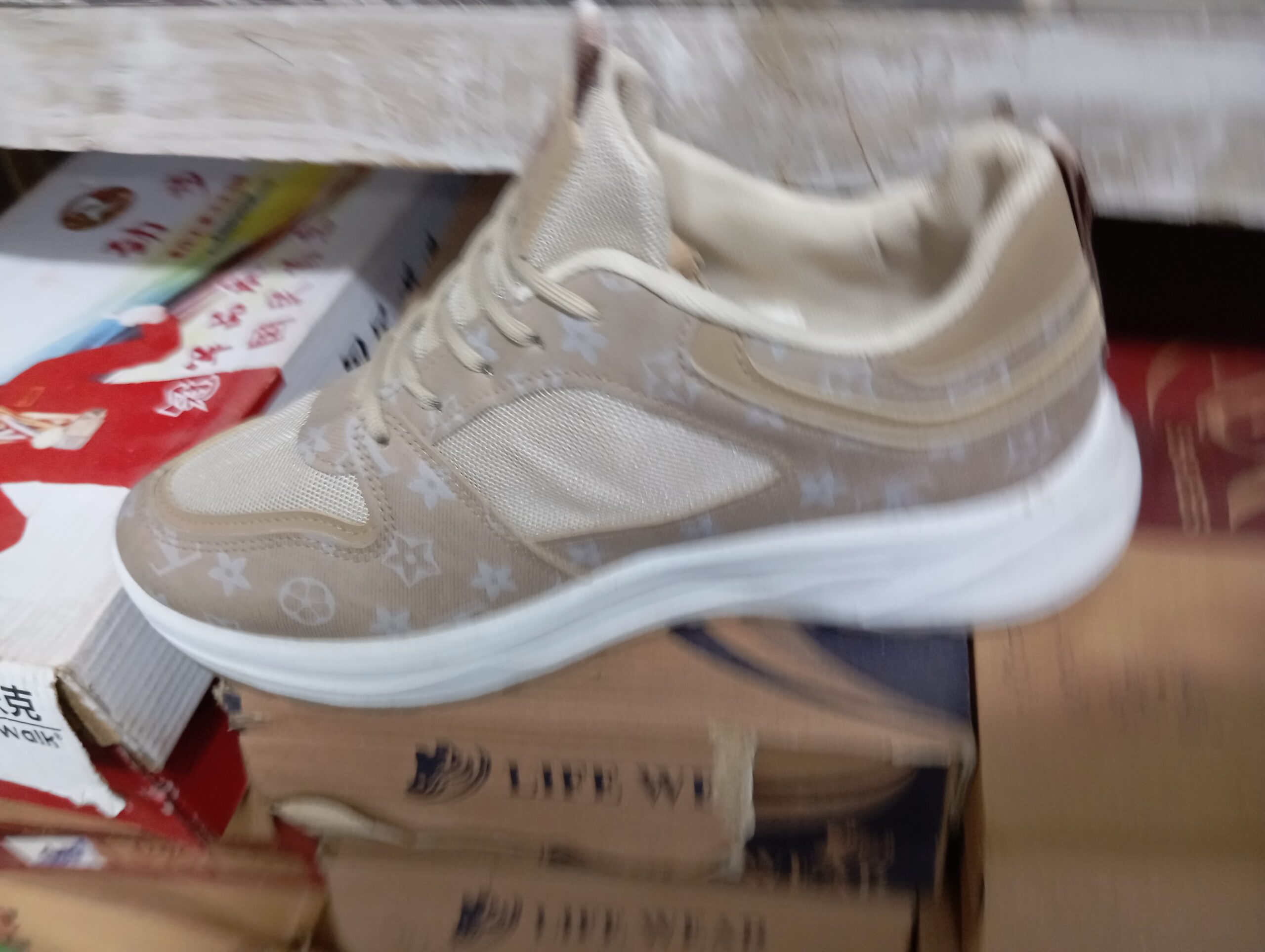 Men’s shoes joggers