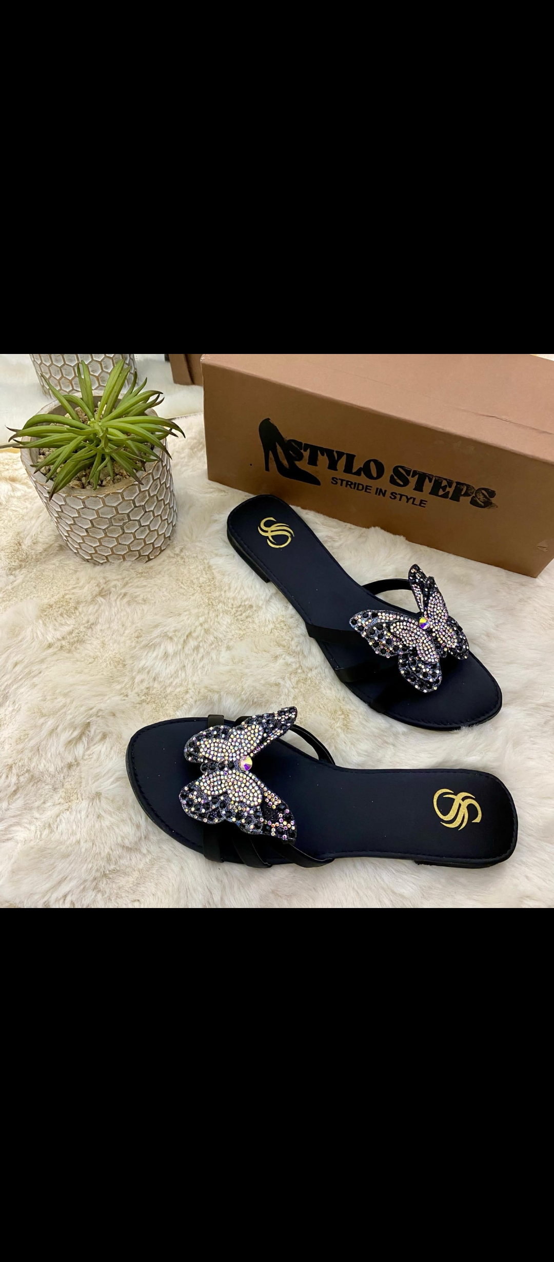 Women’s flats slippers