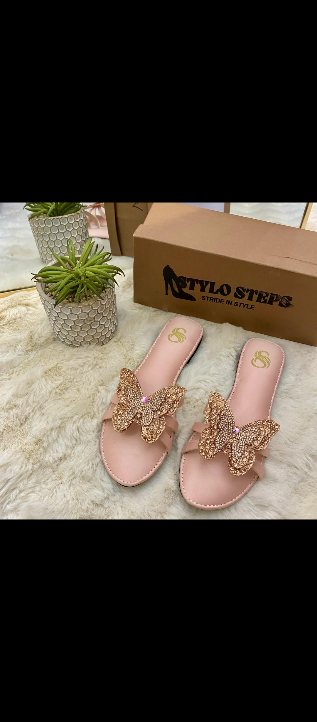 Women’s flats slippers