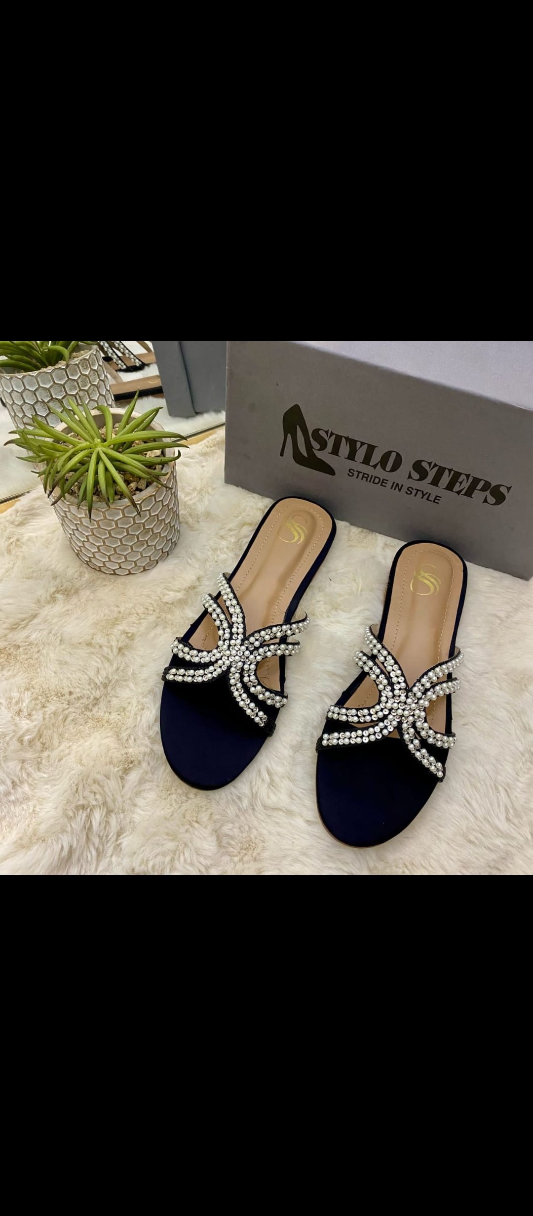 Women’s flats slippers