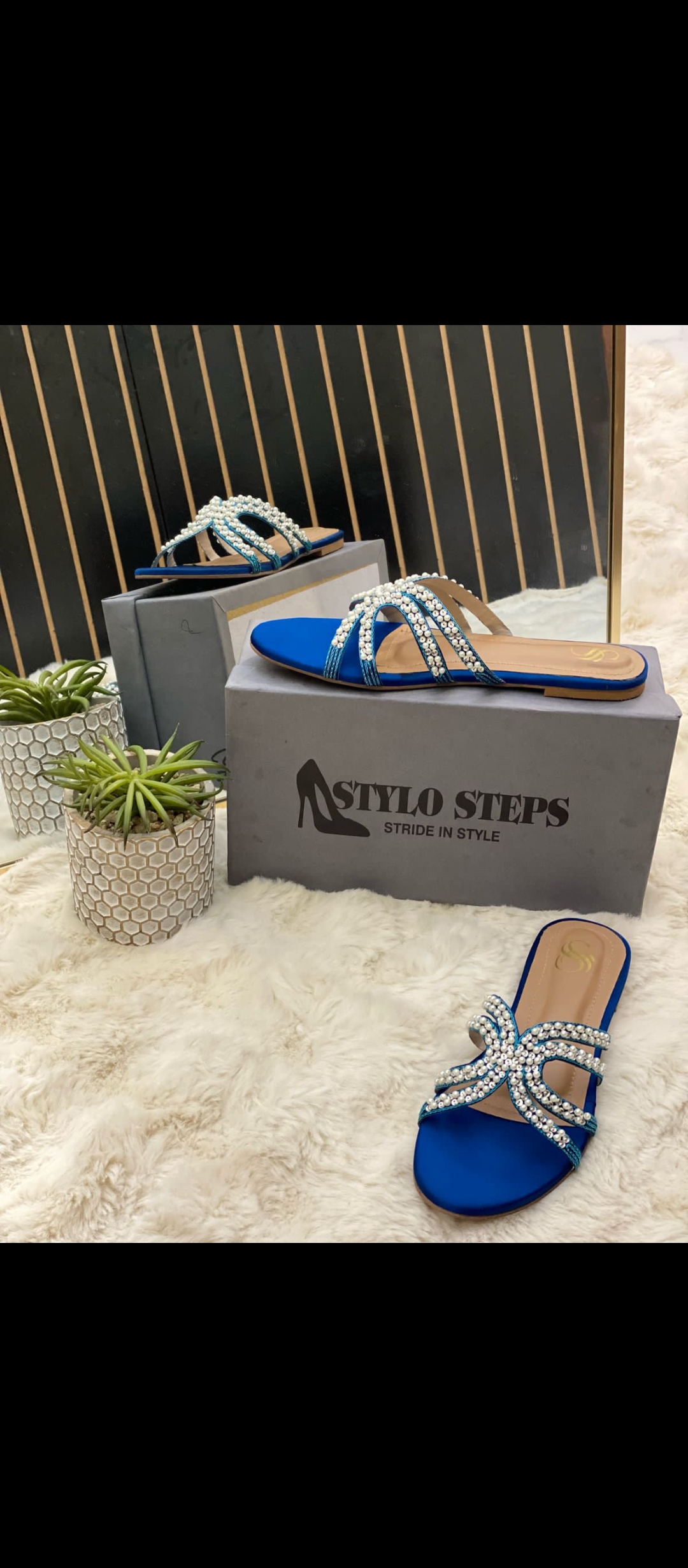 Women’s flats slippers