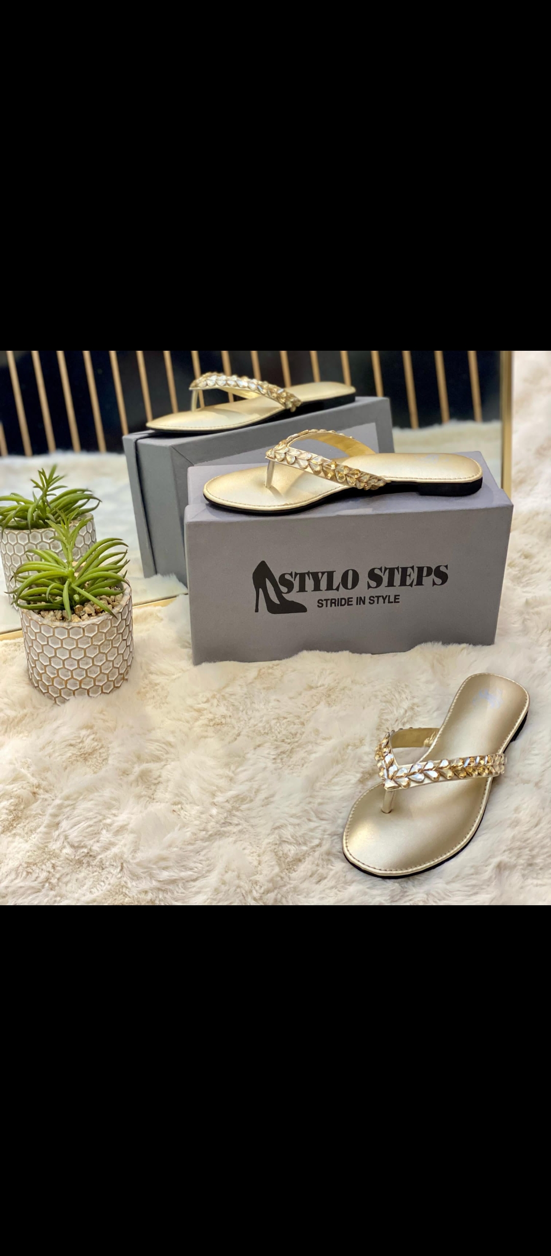 Women’s flats slippers