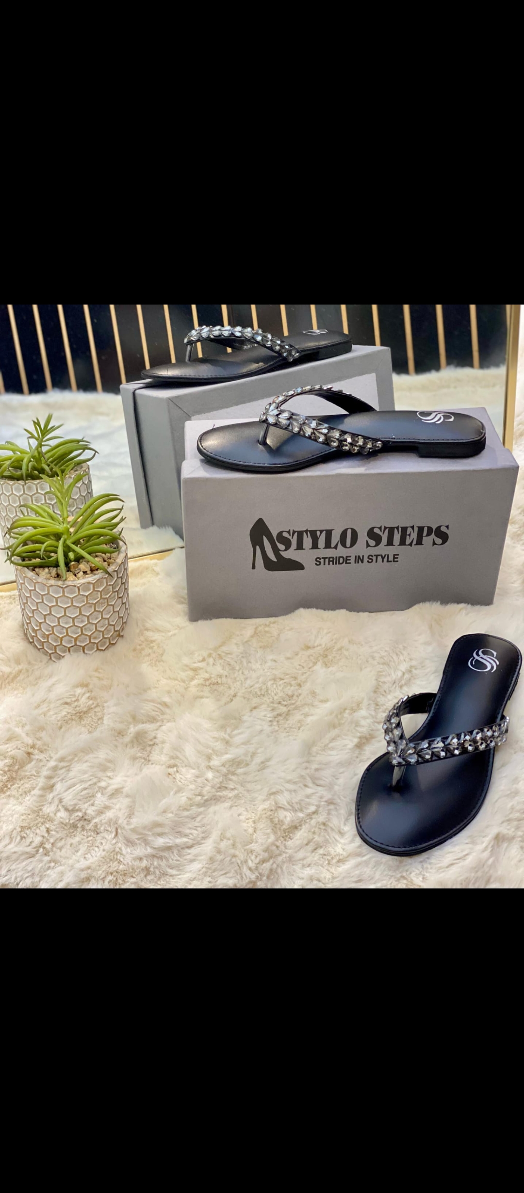 Women’s flats slippers