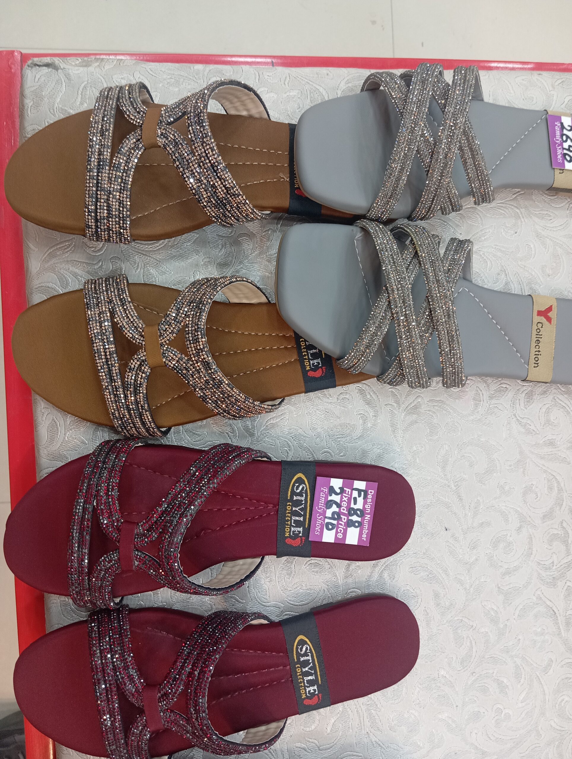 Women’s flats slippers