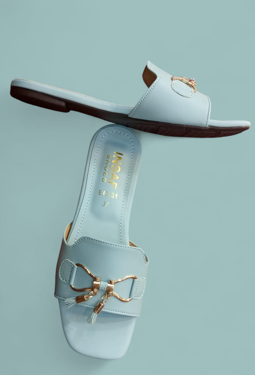 Flat slippers for women