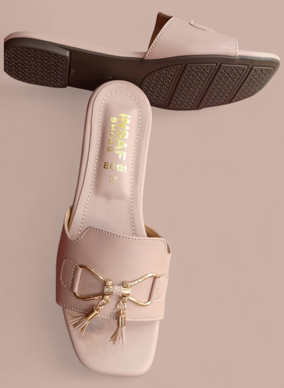 Flat slippers for women