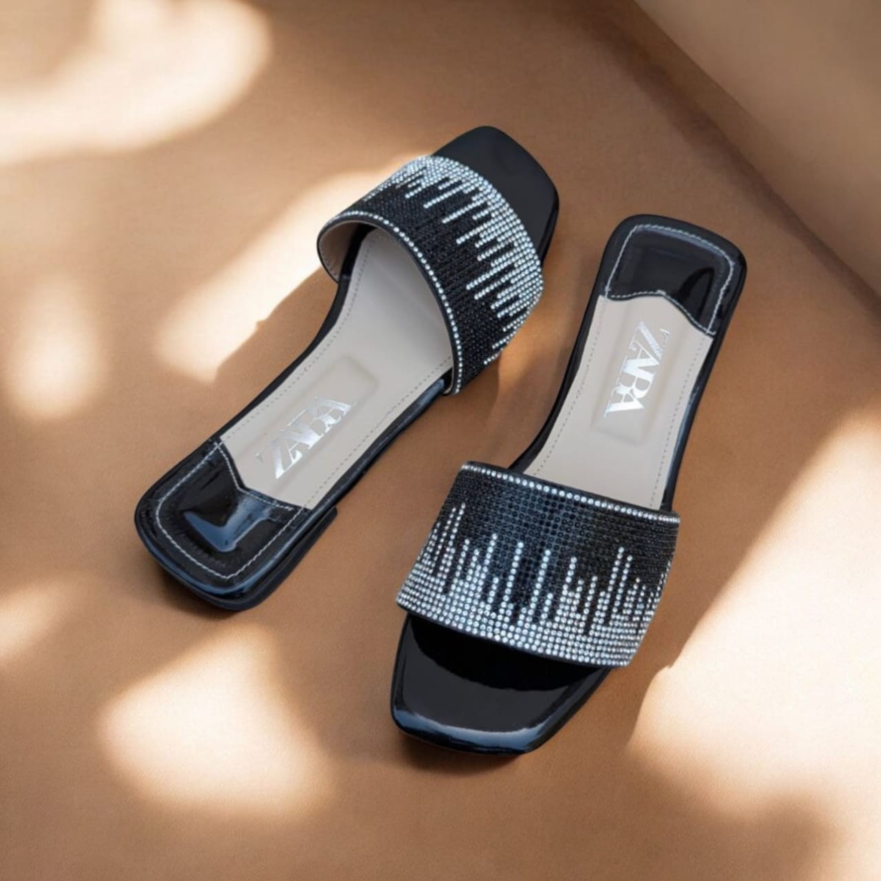 Women’s flats slippers