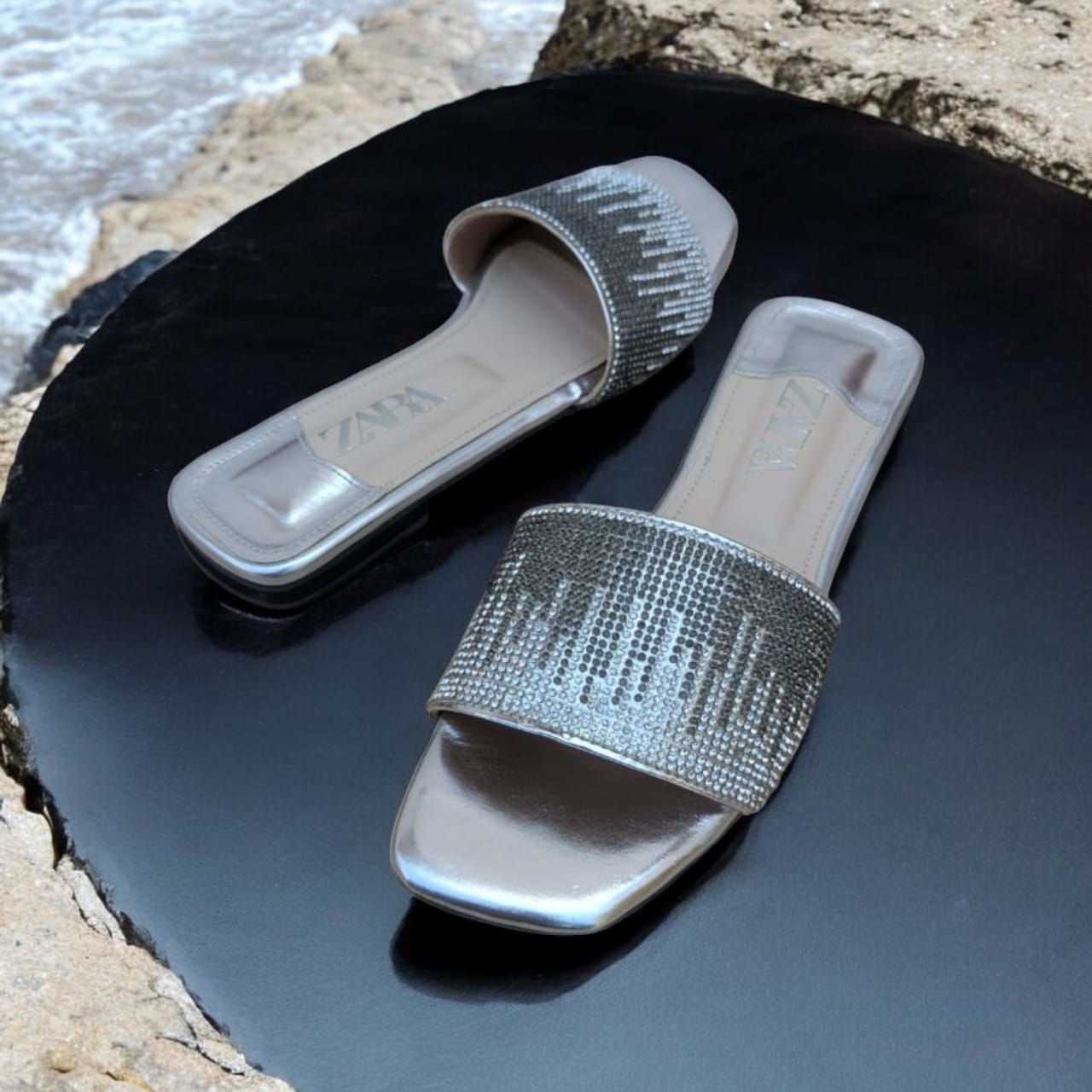 Women’s flats slippers