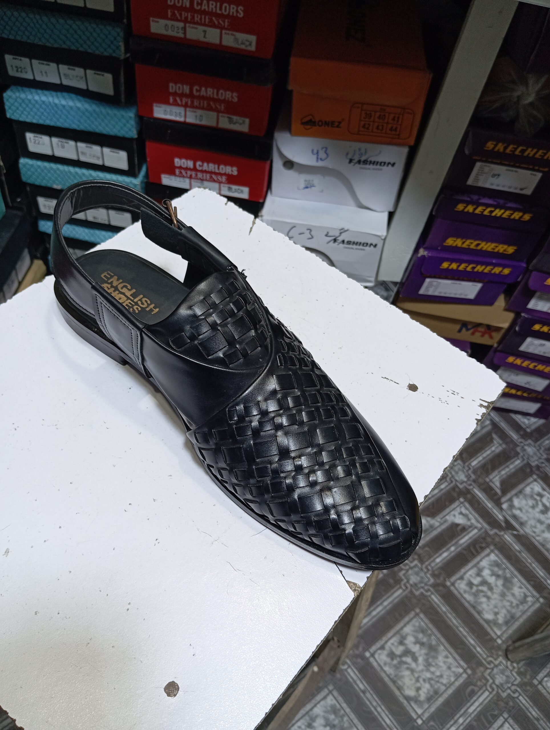 Men’s Peshawari chappal available in chasmana market