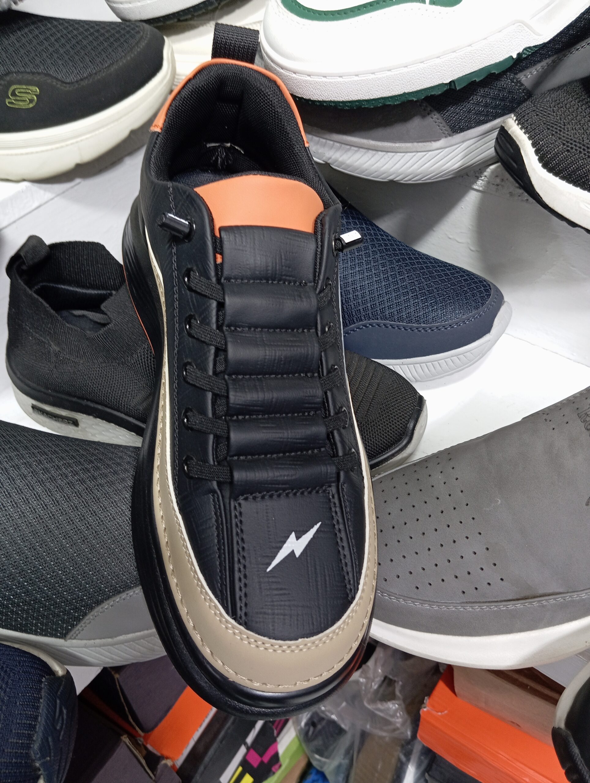 Men’s women’s joggers Comfortable washable shoes