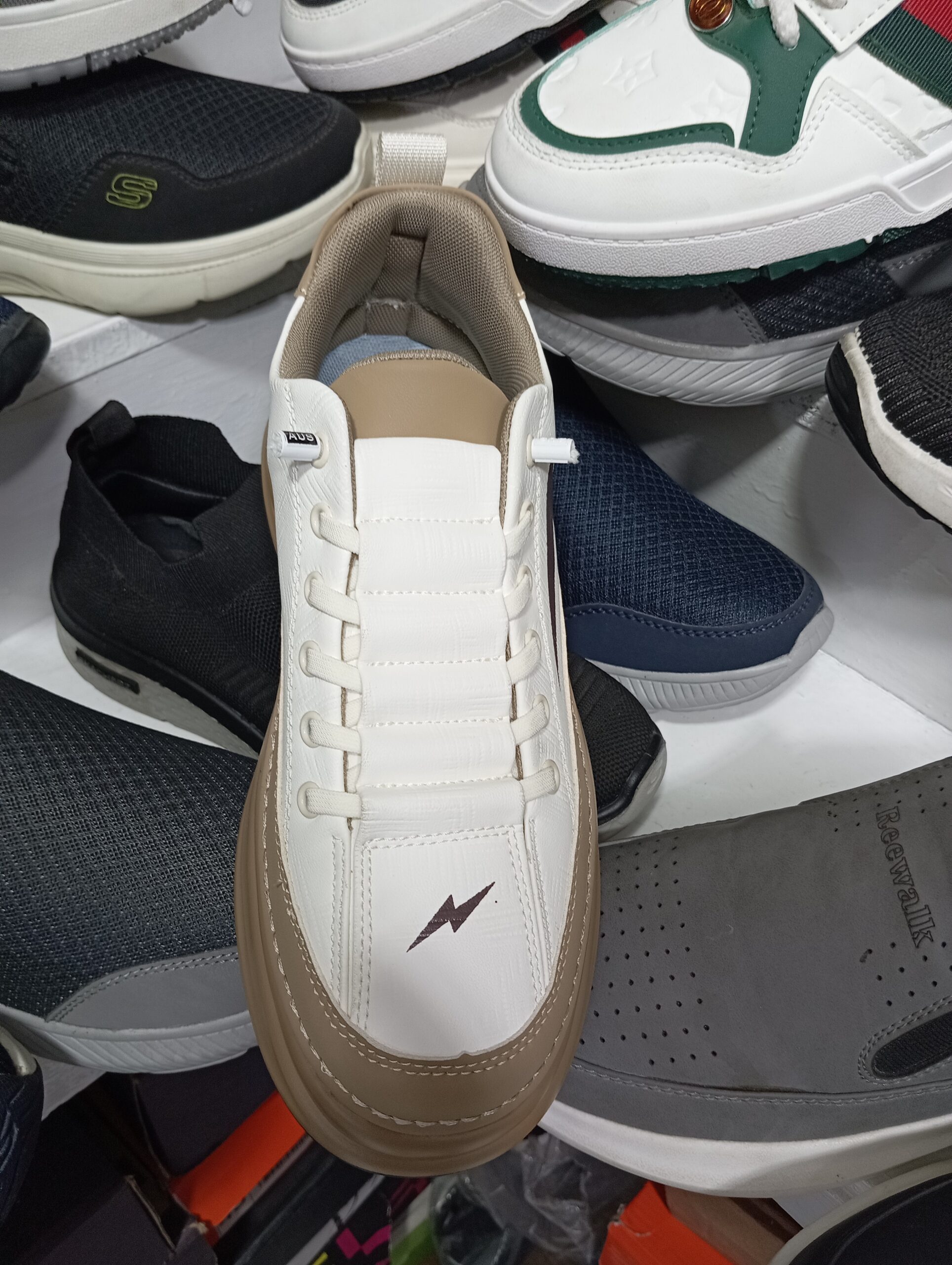 Men’s women’s joggers Comfortable washable shoes