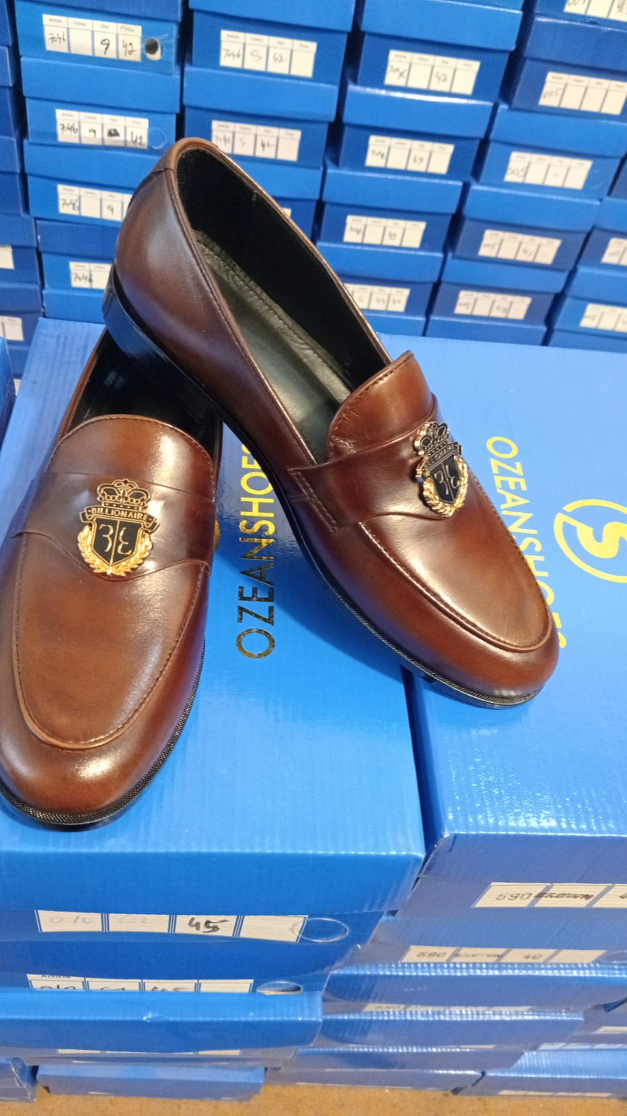 Men’s loafers shoes make original leather
